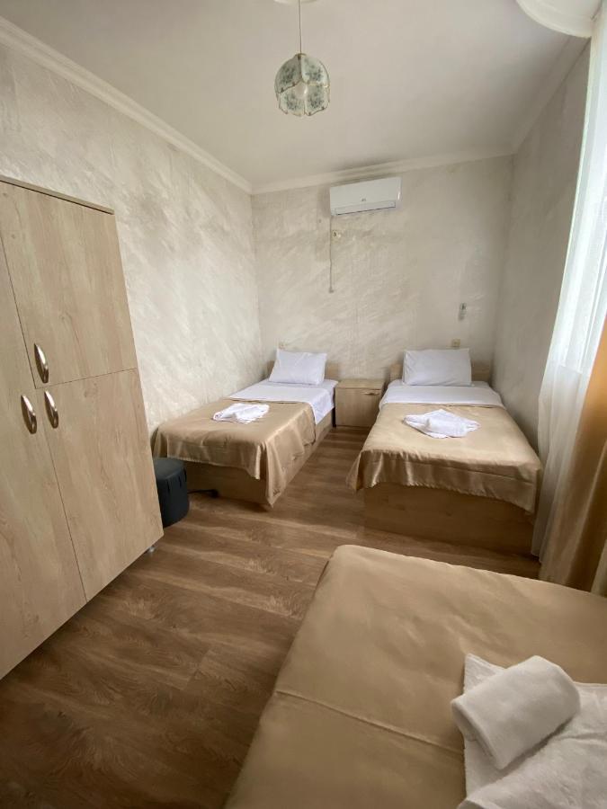Holiday House Chkonia Hotel Batumi Exterior foto